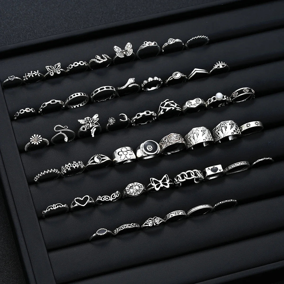 51pcs Gothic Punk Ring Set For Women Men Fashion Butterfly Heart Snake Design Match Ring Daily Wear Halloween Jewelry Gifts New